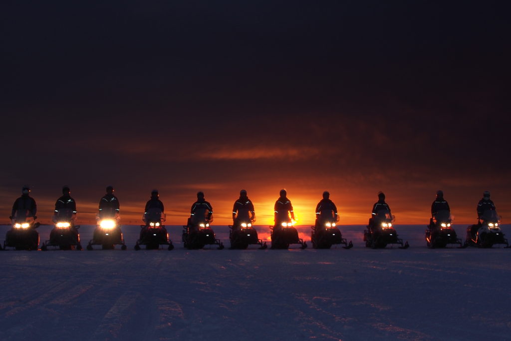Snowmobile-safari-by-night-winter-activity-Kemi-Taxari-Travel-Lapland-03