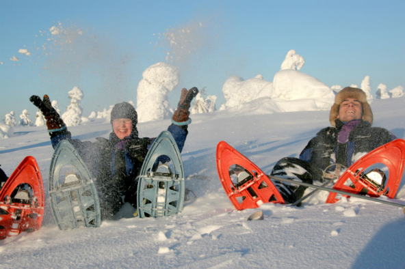 Snowshoes-winter-activity-sealapland-Taxari-Travel