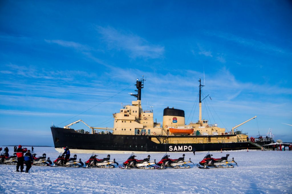 Arctic day at sea with Sampo cruise - Taxari Travel Agency Lapland