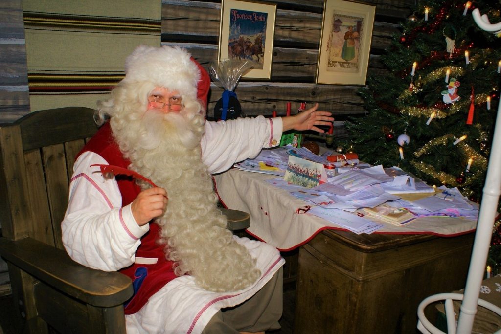 Santa-Claus-Visit-Taxari-Travel-Lapland