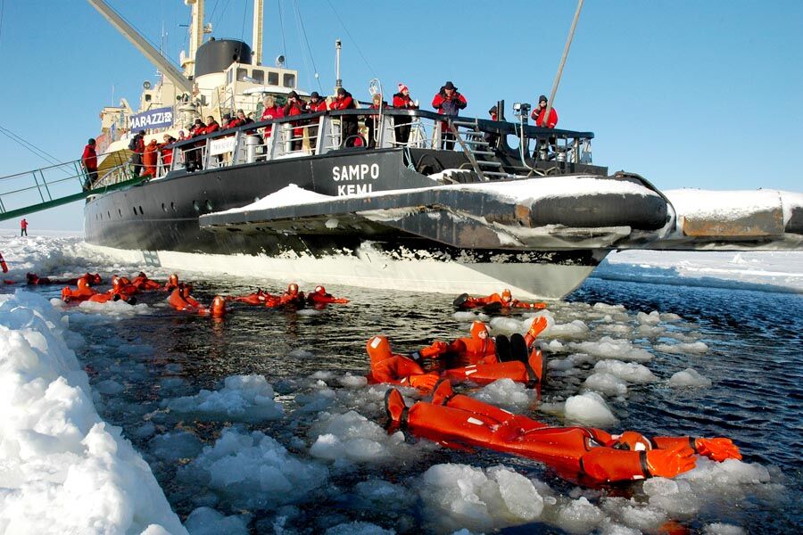 Sampo Arctic Icebreaker cruise - Taxari Travel Agency Lapland