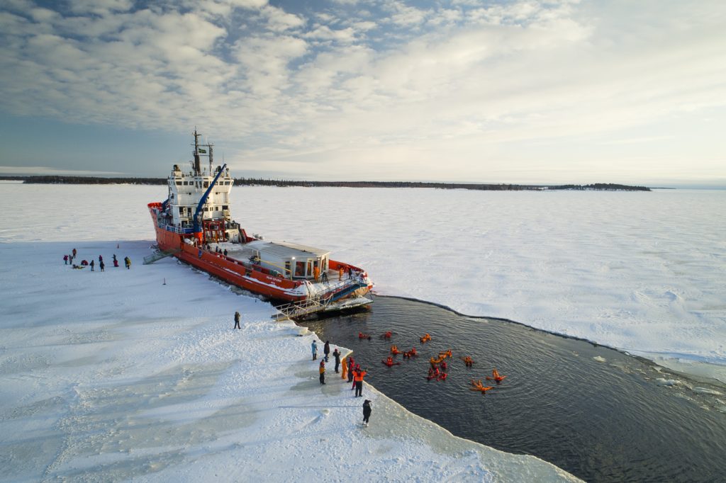 Icebreaker-cruise-Polar-Explorer-Taxari-Travel-Lapland-01