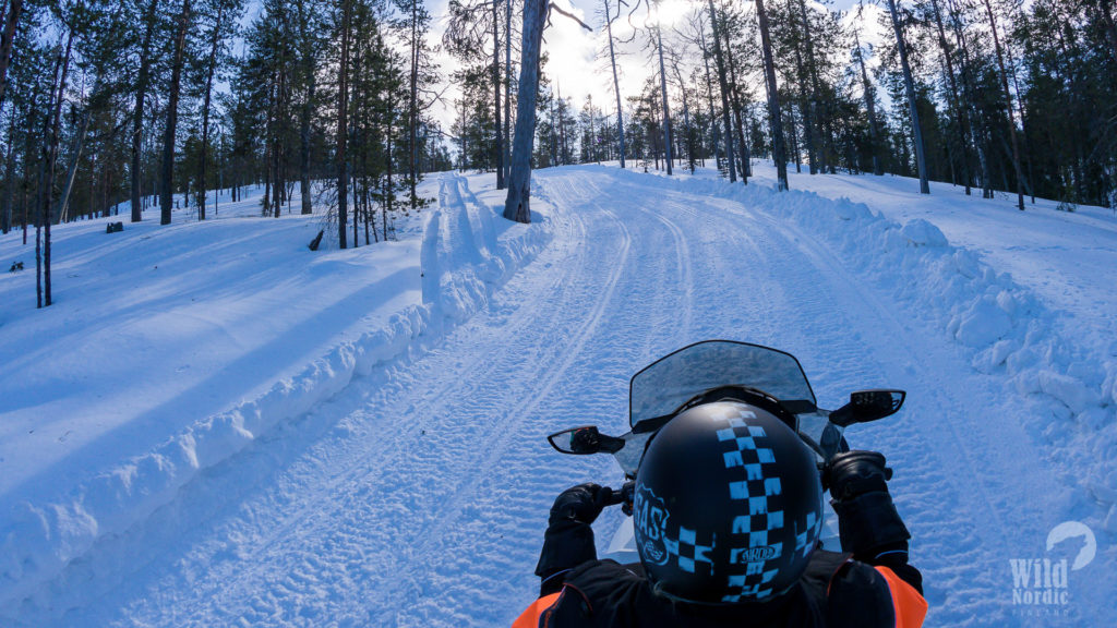 Snowmobile-safari-Levi-Winter-Taxari-Travel-Lapland-04